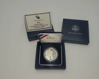 Lot 1173 2011 Medal of Honor Commerative Silver Dollar Coin