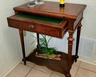 Gaming table