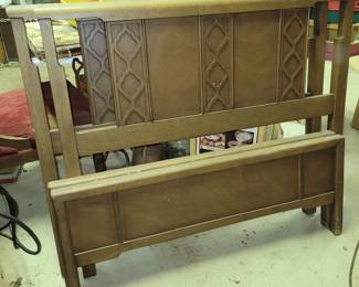 Pair of twin beds (1 rail is damaged)