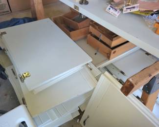 Kitchen drawers and doors