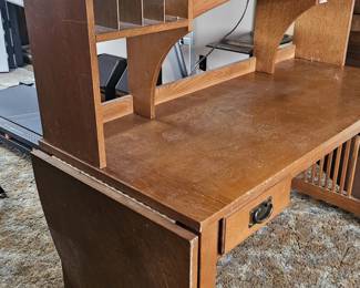 Basset desk.  Nice construction. 