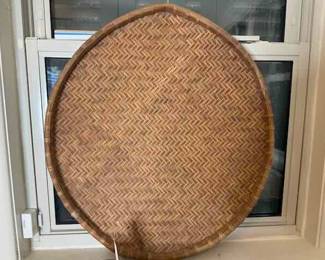 Large flat basket