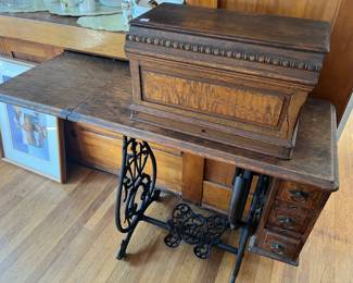 Vintage Treadle Sewing Machine (Wilcox Gibbs)