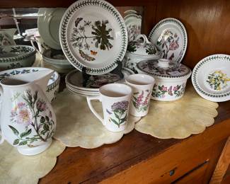 Portimeirion Boatanic Gardens large Set