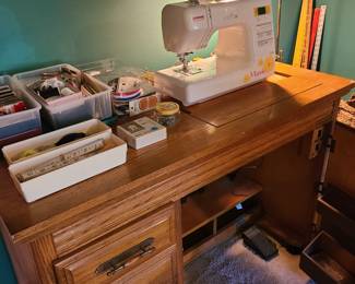 Sewing table