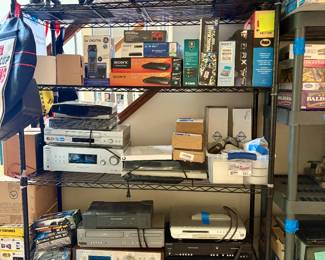tons of stereo components and electronics