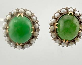 18kt gold Victorian screwback earrings has polished green jade stones surrounded by seed pearls