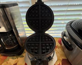 Waffle maker