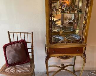 Precious French display cabinet