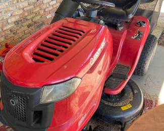 Troy Bilt riding mower with leaf bag.  Confirmed that  runs and works good.  Will presell this $600