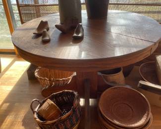 Oak round pedestal table with leaves, antique crocks, (there are more)