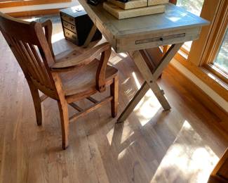 Flat top modern desk