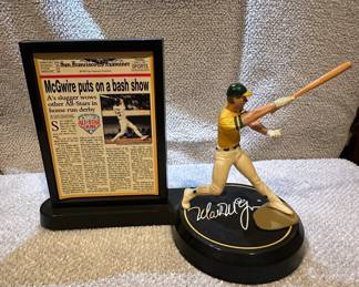 Mark McGwire 1992 San Francisco Examiner Bash Show Figurine with Newspaper 15 hero