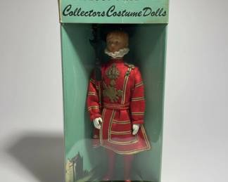 Peggy Nisbet Collectors Costume Doll 15 hero