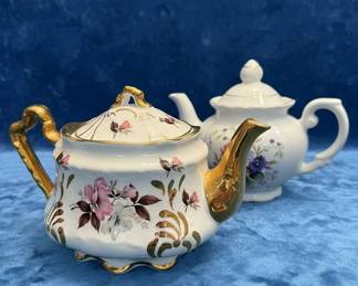 Vintage Porcelain Teapot Set 19 hero