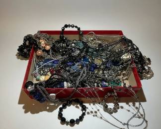 Assorted Costume Jewelry Collection 9 hero