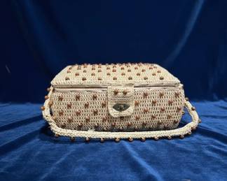 Vintage Crochet and Wood Bead Handbag 16 hero