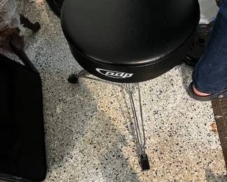Drummer's stool - adjustable 21"