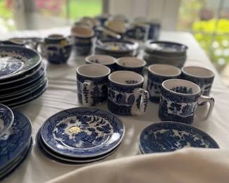 Blue Willow - all in pristine condition