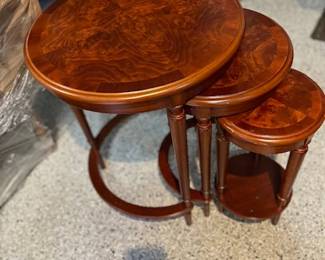 Beautiful set of 3 mahogany nesting tables, Large - 26" H, 23" W, Medium - 23" H, 15" W, Small - 19" H, 10" W