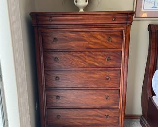 This item is available for sale & pickup NOW.  Text Sara at 407-448-3093 if you're interested.  