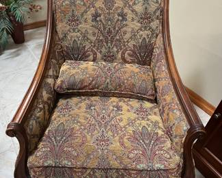 This item is available for sale & pickup NOW.  Text Sara at 407-448-3093 if you're interested.  