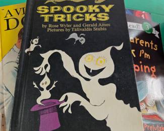 Lots of vintage books including Dr Seuss