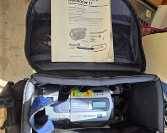 SONY Digital 8 DCR-TRV530 digital video camera recorder