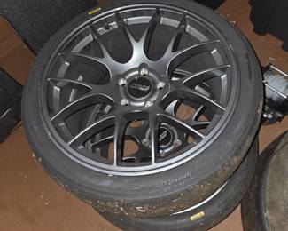 Apex EC-17 Rims with Hankook Ventis 250/650R19 competition racing tires