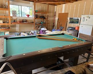 Pool table