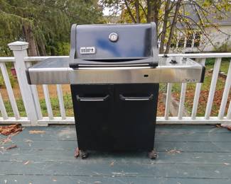 106 Weber Propane Grill w/ Cover 51x22x45
