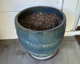 A pair of these planters.