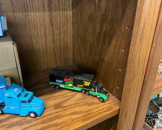 Mello Yellow Die Cast Semi Truck 