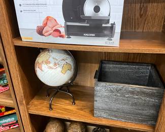 Replogle True to Life Table Top Globe w/Metal Stand - Wood Storage Box