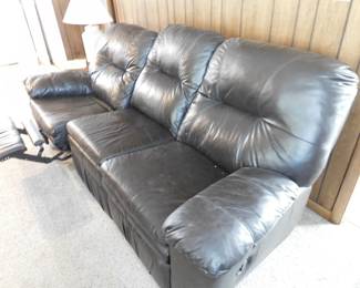 Leather 3-Section Recliner/sofa