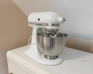 Kitchen-Aid Mixer