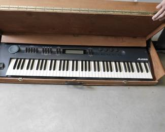 AESIS Keyboard w/stand (very nice)