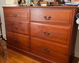 Gorgeous 6-Drawer Cherry Chest with Mirror