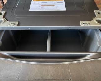 LG Pedestal storage drawer