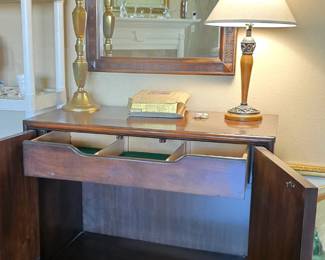 Chinoisserie cabinet