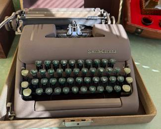 Smith Coronia “Silent “Typewriter