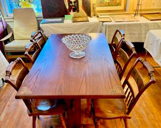 Hitchcock Tressel Table / 6 Chairs