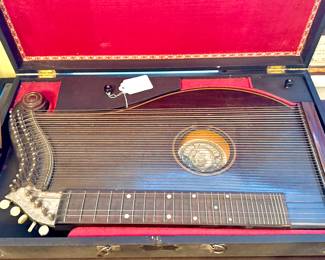 1895 Zither