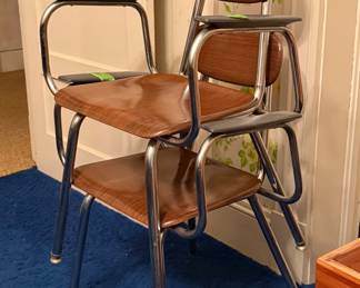 2 of 20 Student Desk / Chair