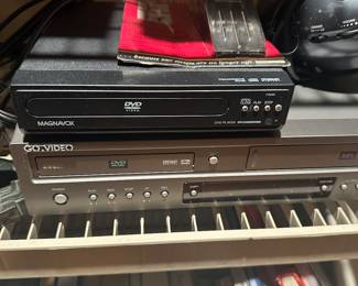 DVD player, VHS/DVD Player