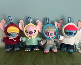 This is not a part of the True Love Story sale. It will be in a separate room and brought to you by Kandyslux for info text 615-542-3068