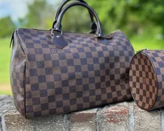 This is not a part of the True Love Story sale. It will be in a separate room and brought to you by Kandyslux for info text 615-542-3068