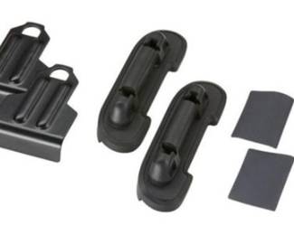 Two sets of Yakima Baseclip BC153 in box.