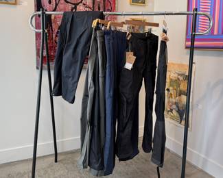 This lot features seven (7) pairs of men’s pants with tags. Some brands include Fjallraven, Patagonia, and more.
Sizes include:
Two (2): 29 (Fjallraven, minor wear but with tags)
Four (4): XL
One (1): XXL