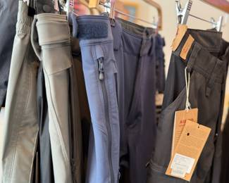 This lot features seven (7) pairs of men’s pants with tags. Some brands include Fjallraven, Patagonia, and more.
Sizes include:
Two (2): 29 (Fjallraven, minor wear but with tags)
Four (4): XL
One (1): XXL